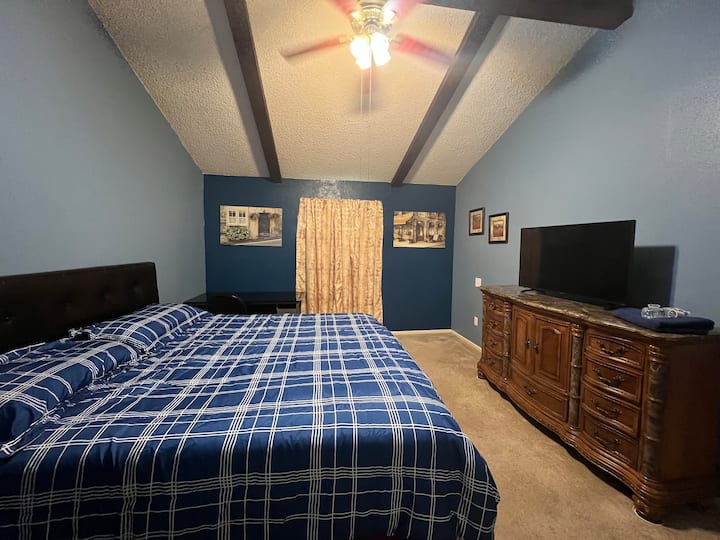 Honeymoon Suite